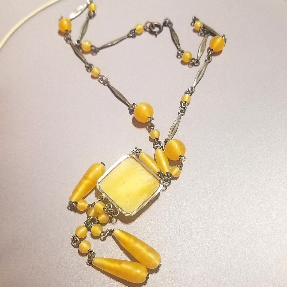 1920s Max Neiger Yellow Frost Czech Glass Necklace - Picture 4 of 7